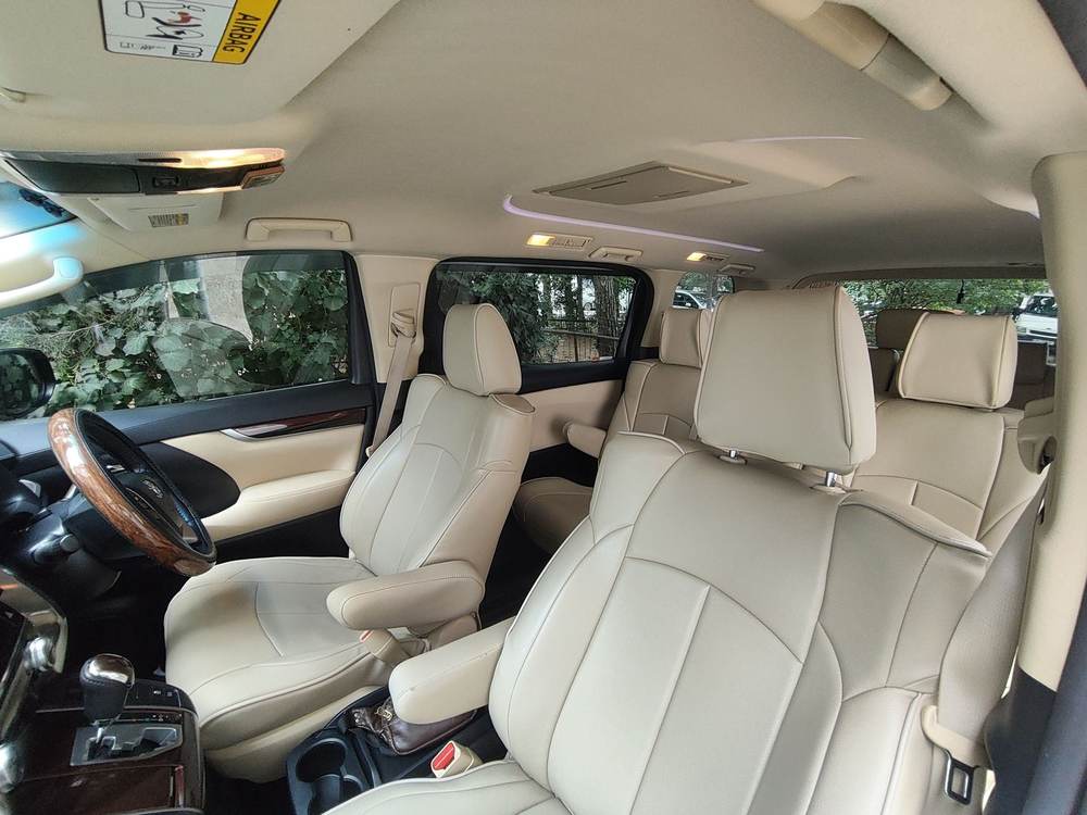 Передняя панель Toyota Alphard